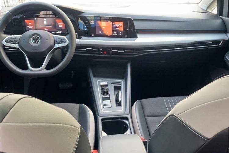 Used Volkswagen Golf 2023 200TSI DSG Pro
