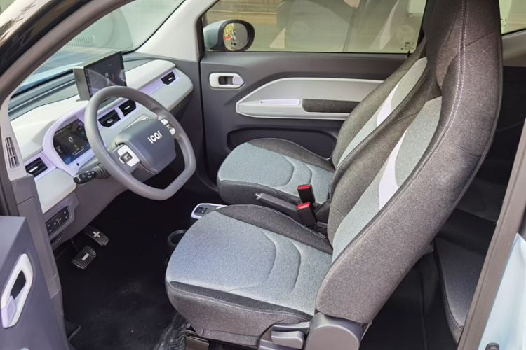 Used Chery QQ Ice Cream 2022 170km Sundae Phosphate Lithium-Ion