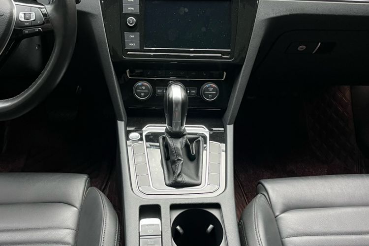 Used Volkswagen Magotan 2019 330TSI DSG Luxury Model China V Standard
