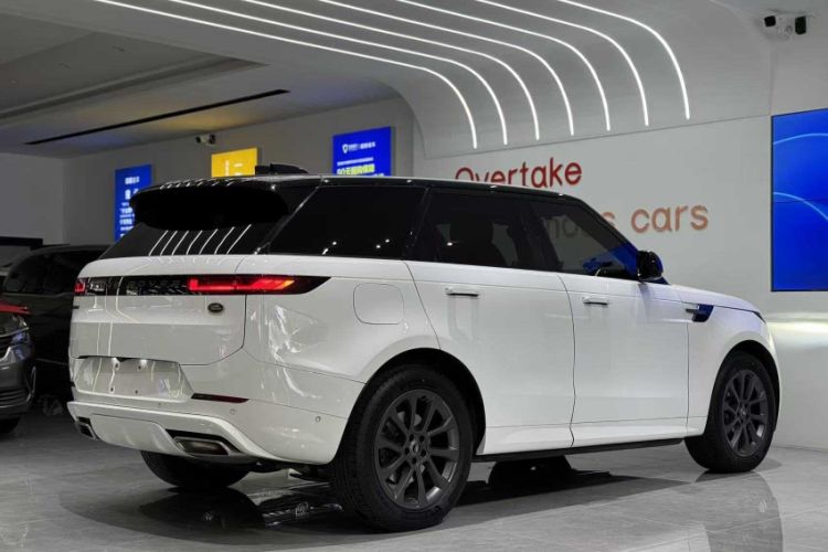 Used Land Rover Range Rover Sport 2023 400PS Dynamic SE
