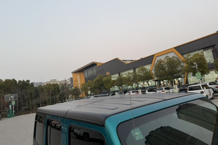 Used  Wrangler 2019 2.0T Sahara Four-Door Version China VI Emission Standard
