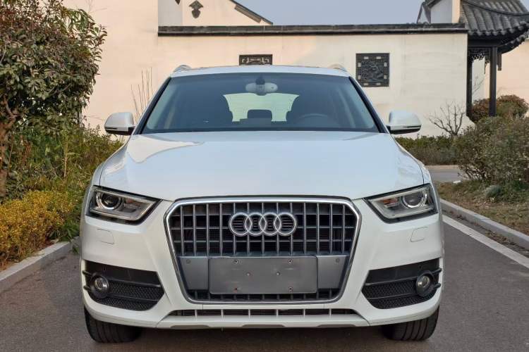 Used Audi Q3 2016 30 TFSI Collector's Edition Comfort Model
