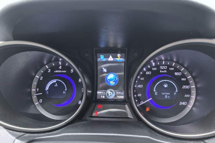 Used Changan CS75 2016 1.8T Automatic Elite Model China V Standard