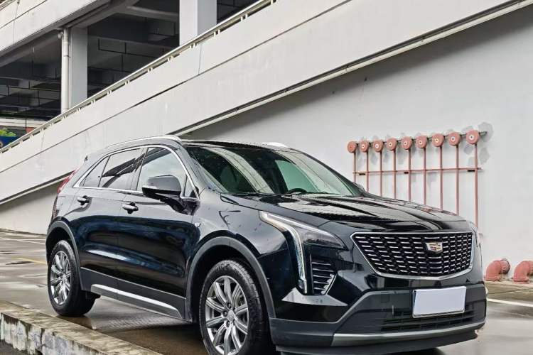 Used Cadillac XT4 2022 28T Two-Wheel-Drive Luxury Version
