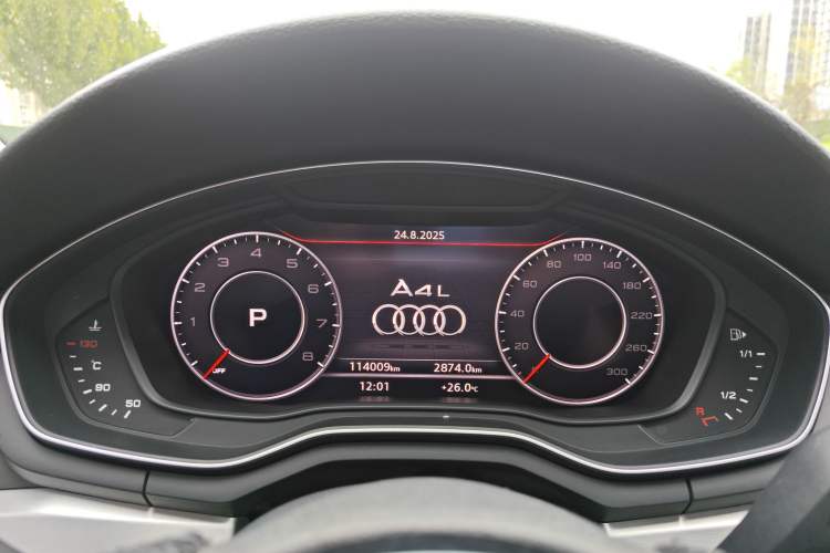 Used Audi A4L 2018 30th Anniversary Edition 40 TFSI Fashion Model
