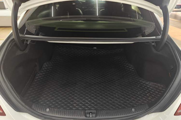 Used Mercedes-Benz C-Class 2015 Restyled C 180 L Sport Edition