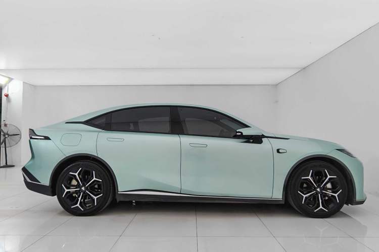 Used  SL03 2023 200Max Range-Extended Version
