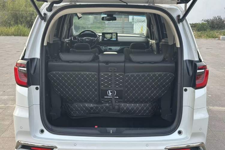 Used Honda Odyssey 2022 2.0L eHEV Sharp Supreme Edition
