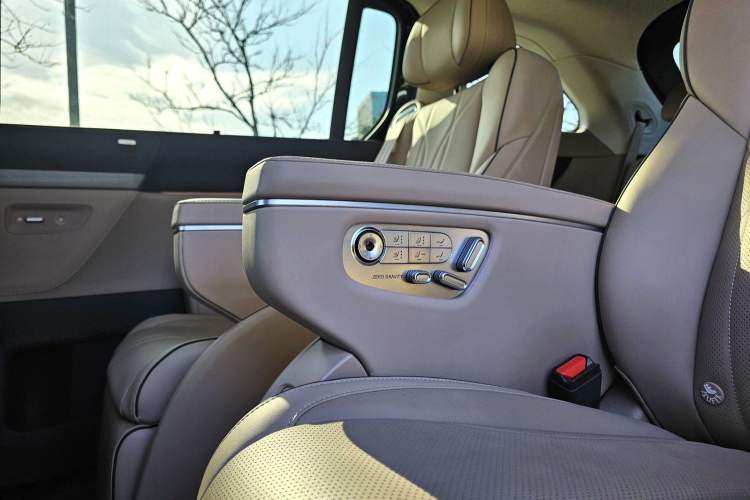 Used XPeng X9 2025 740 Ultra-Long Range Max
