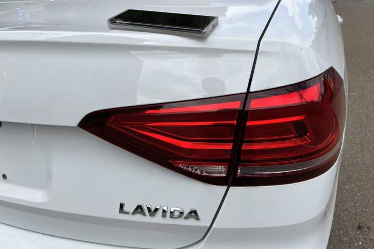 Used Volkswagen Lavida 2019 Lavida Start 1.5L Manual Fashion Edition China VI Standard
