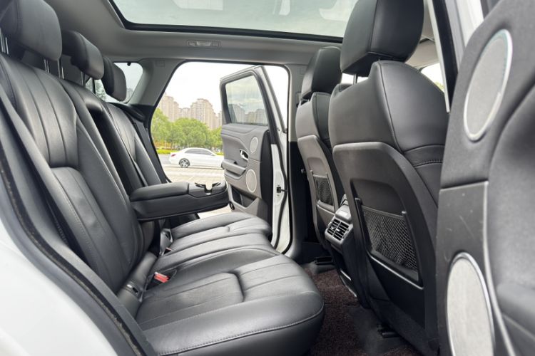 Used Land Rover Range Rover Evoque 2018 200PS PURE New Fashion Edition
