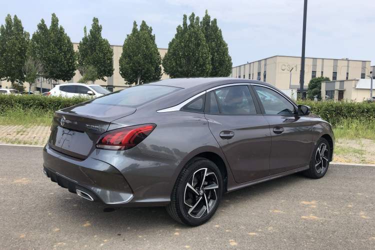 Used MG 5 2021 Revised 300TGI DCT Elegant Luxury Flagship Edition
