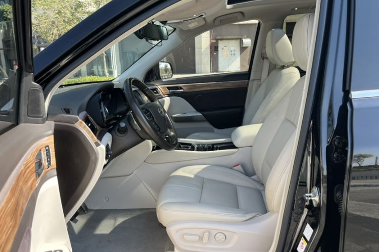 Used GAC Trumpchi GS8 2017 320T Two-Wheel Drive Luxury Smart Connectivity Version (7 Seats)
