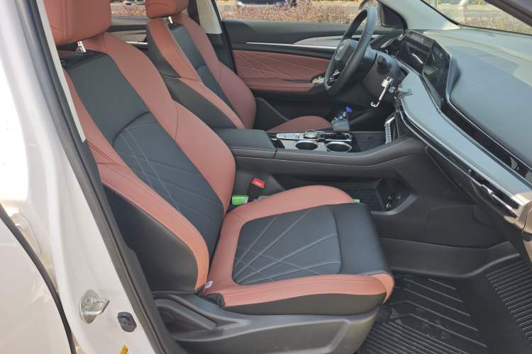 Used Changan Eado 2024 PLUS Blue Whale NE 1.4T GDI DCT High-Energy Edition
