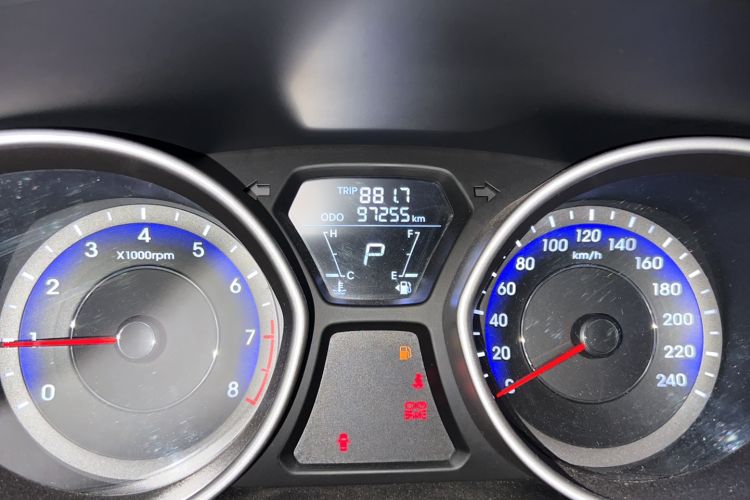 Used Hyundai Elantra 2016 1.6L Automatic Smart Version
