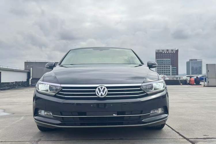 Used Volkswagen Magotan 2019 330TSI DSG Luxury Version China VI Standard