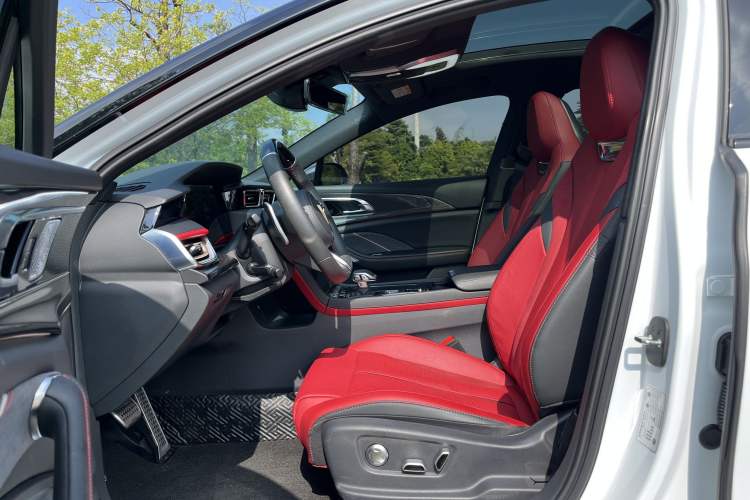 Used Hongqi H6 2023 2.0T ZhiShang Version
