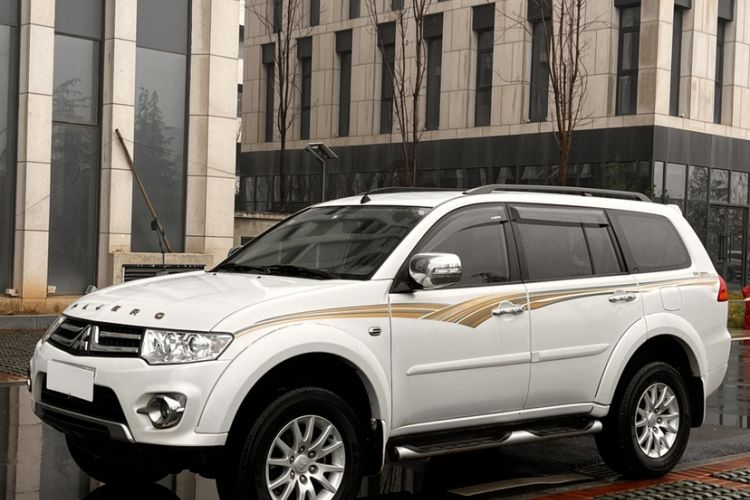 Used Mitsubishi Pajero Sport 2013 3.0L Automatic 4x4 Executive Edition
