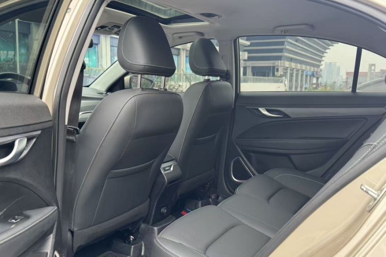 Used Geely Auto Emgrand 2021 UP 1.5L Manual Luxury Model
