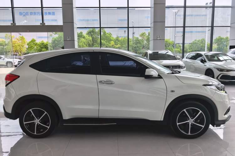 Used Honda Vezel 2020 1.5L CVT Pioneer Edition
