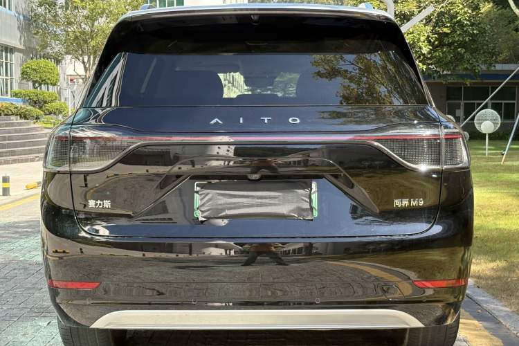 Used Hima AITO M9 2024 Range-Extended Ultra Version 52 kWh 5-Seater Model
