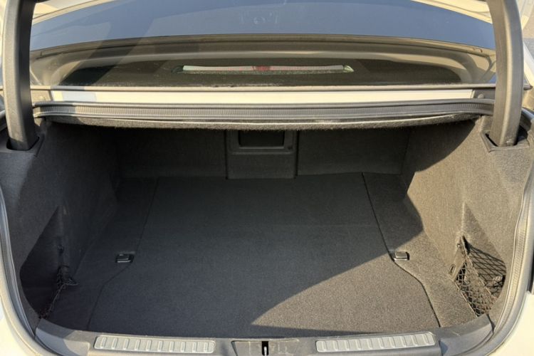 Used Lincoln Continental 2019 2.0T Two-Wheel Drive Zunya Version China VI Standard