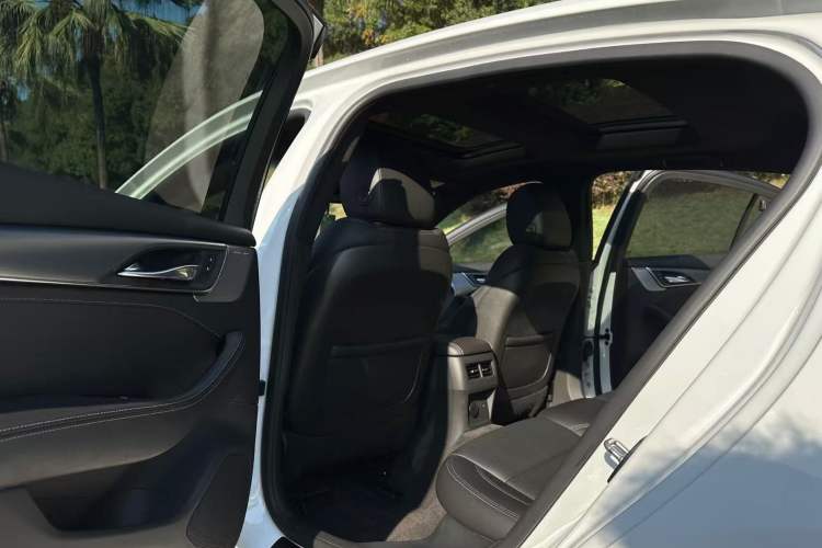 Used Cadillac CT5 2021 Revised 28T Luxury Version
