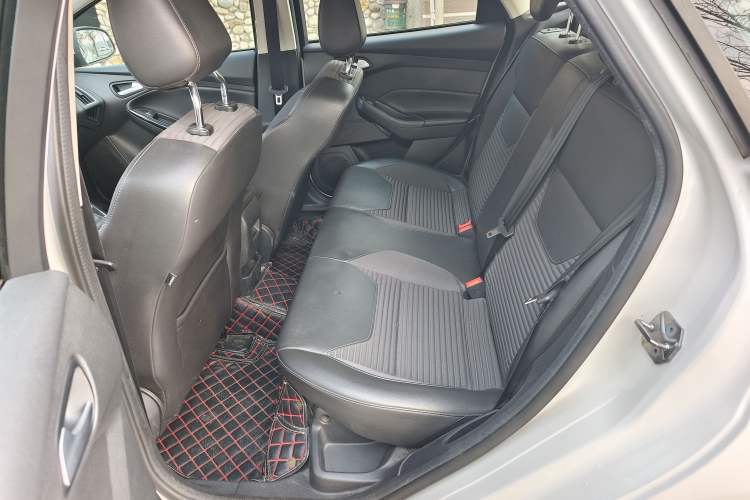 Used Ford Focus 2018 Hatchback Classic 1.6L Automatic Trendy SmartDrive Edition