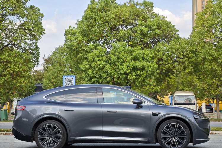 Used Hima Luxeed R7 2024 All-Electric 667 km Max
