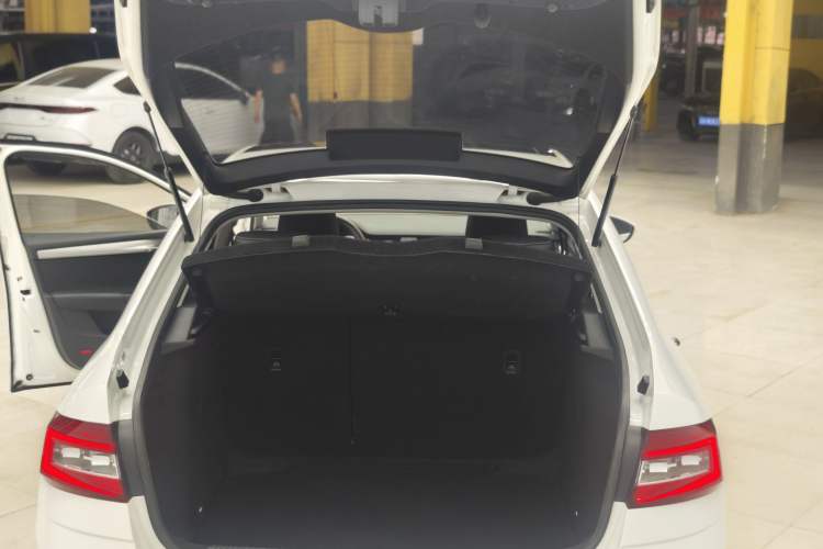 Used Skoda Octavia 2020 1.5L Automatic SmartDrive Luxury Edition
