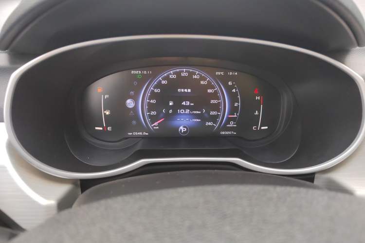 Used Geely Auto Emgrand X7 Sport 2018 1.8TD Automatic Two-Wheel Drive Smart 4G Connected Version
