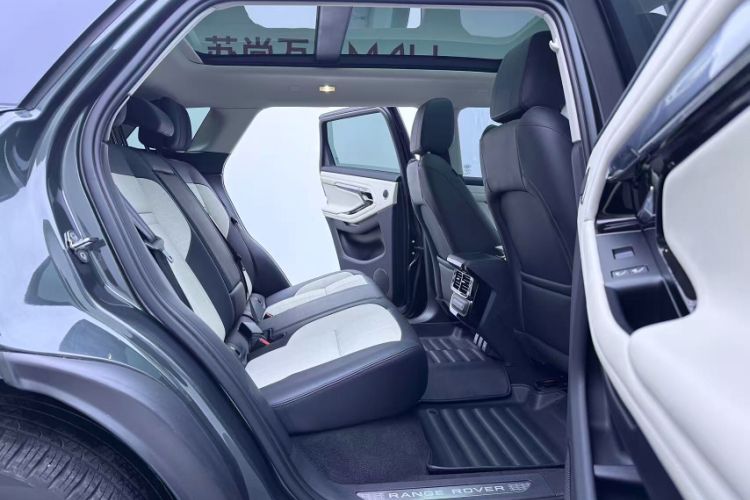 Used Land Rover Range Rover Evoque 2021 Range Rover Velar L 249PS R-Dynamic First Edition
