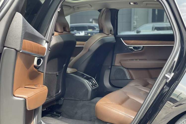 Used Volvo S90 2019 T5 Zhiyuan Edition
