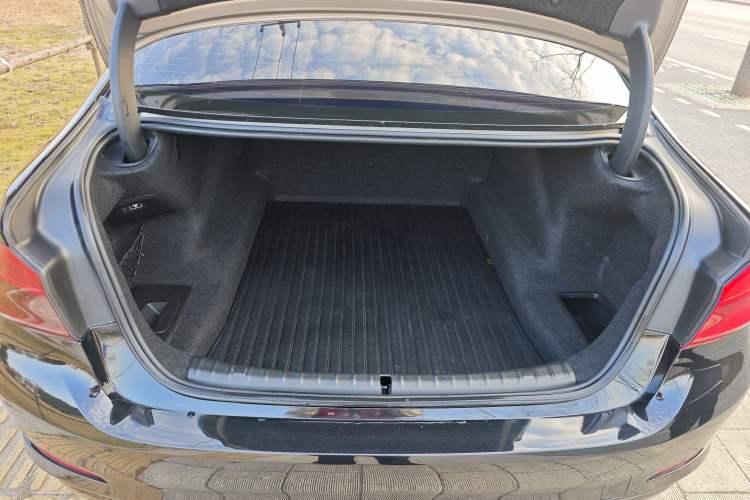 Used BMW 5 Series 2018 528Li Launch Special Edition
