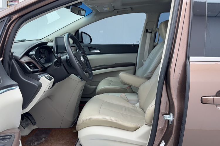 Used Buick GL8 2020 Land Cruiser Executive Class 652T Comfort Model