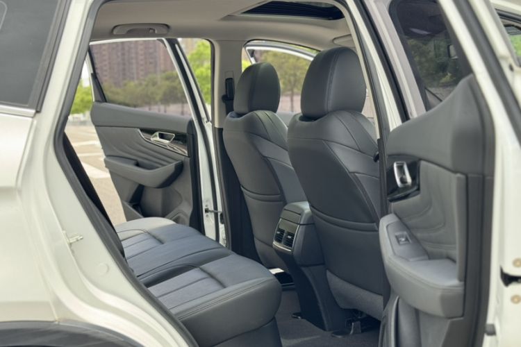 Used Dongfeng Aeolus AX7 2018 Classic 1.4T Manual Luxury Model
