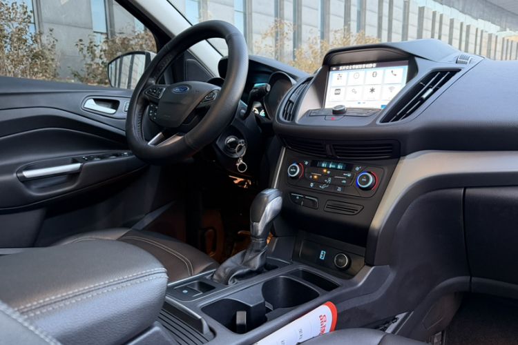 Used Ford Kuga 2019 EcoBoost 180 Two-Wheel-Drive Platinum Edition China VI Standard