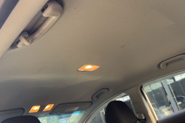 Used Hyundai Elantra 2016 1.6L Automatic Smart Version
