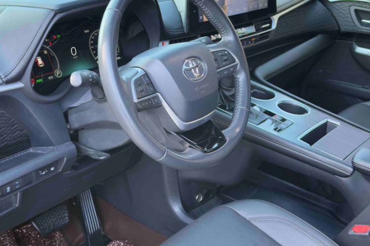 Used Toyota Sienna 2021 2.5L Hybrid Ultimate Edition
