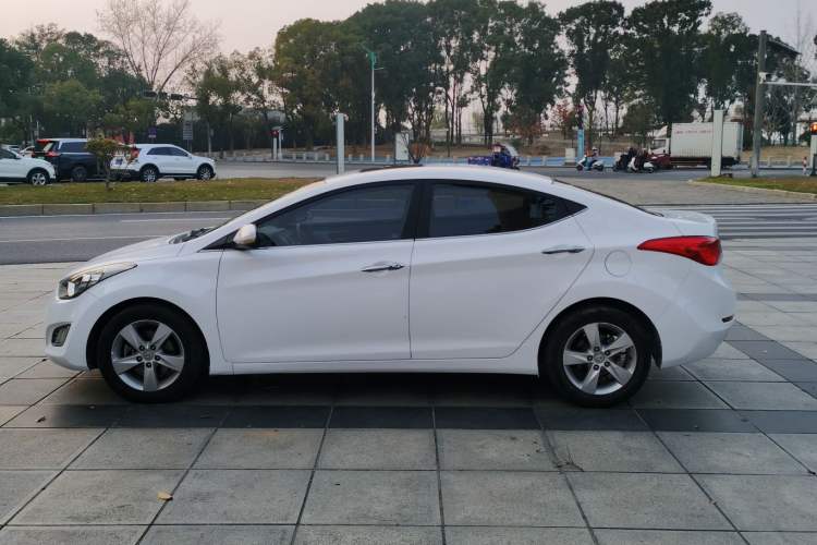 Used Hyundai Elantra 2013 1.6L Automatic Luxury Model
