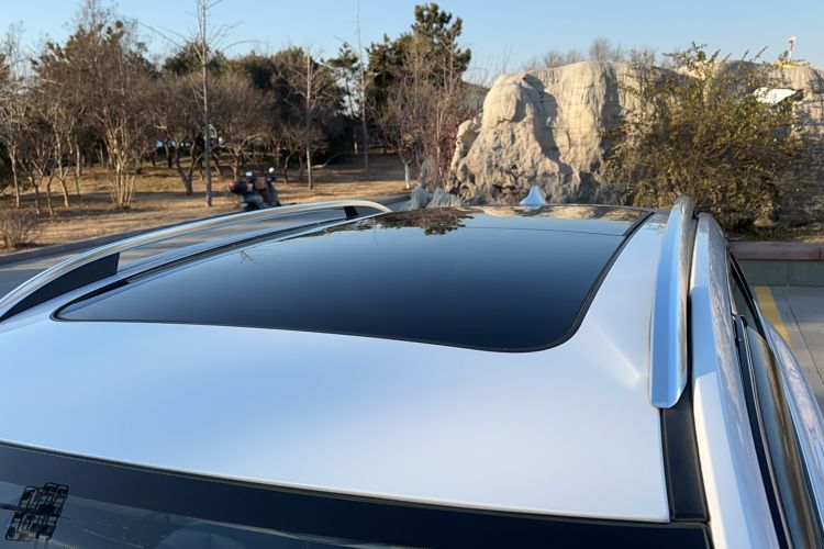 Used Roewe RX5 2018 20T Two-Wheel Drive Automatic Internet Smart Edition
