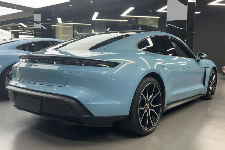 Used Porsche Taycan 2022-Year Updated Taycan
