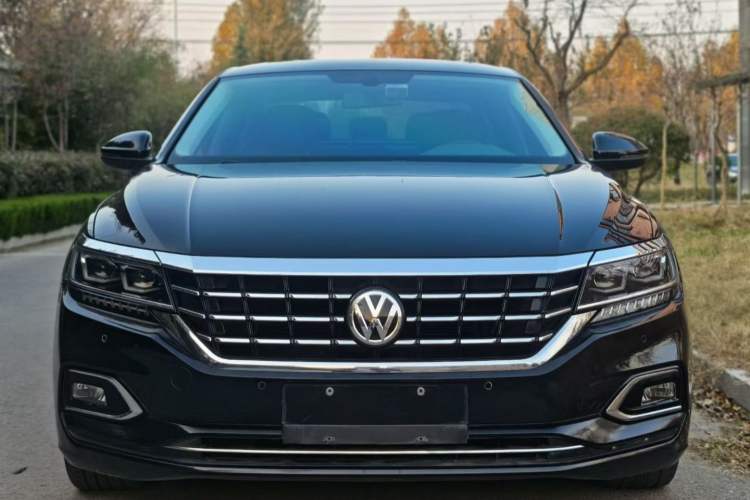 Used Volkswagen Passat 2019 330TSI Luxury Edition China VI Standard
