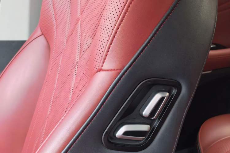 Used  Stellar 2023 400T Four-Wheel Drive Premium Flying Fish Edition
