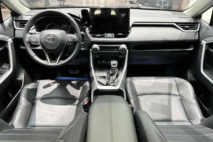 Used Toyota Wildlander 2022 2.0L CVT Two-Wheel Drive Luxury PLUS Edition
