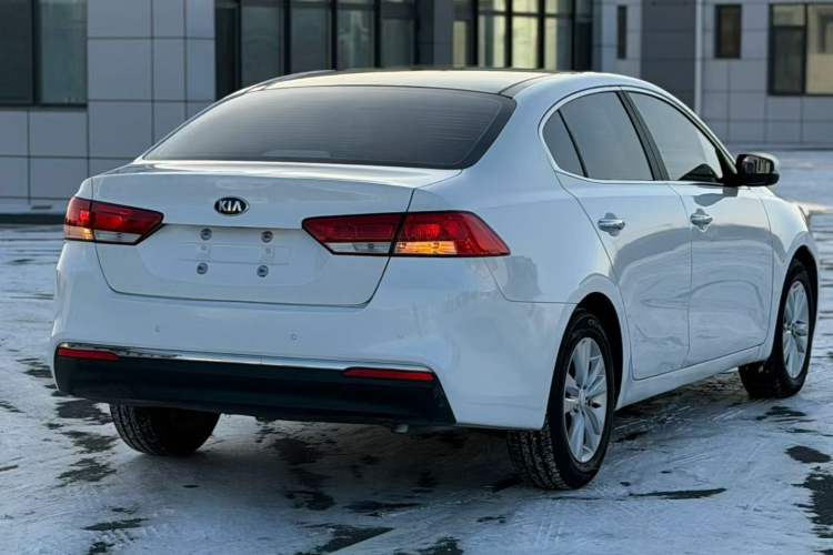 Used Kia K4 2014 1.8L Automatic GLS
