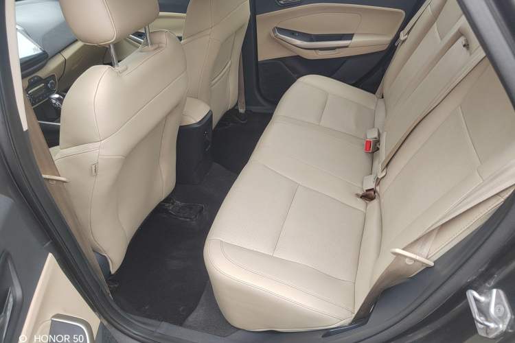 Used Ford Escort 2015 1.5L Automatic Fashion Model
