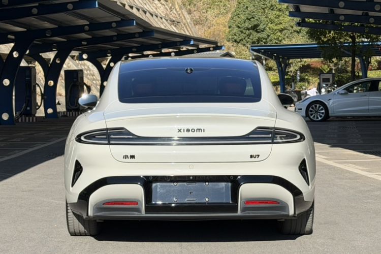 Used Xiaomi Auto SU7 2024 Rear-Drive Ultra-Long Range Advanced Pro-Level Intelligent Driving Version
