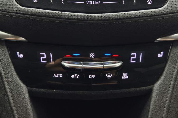 Used Cadillac XT5 2018 25T Luxury Model