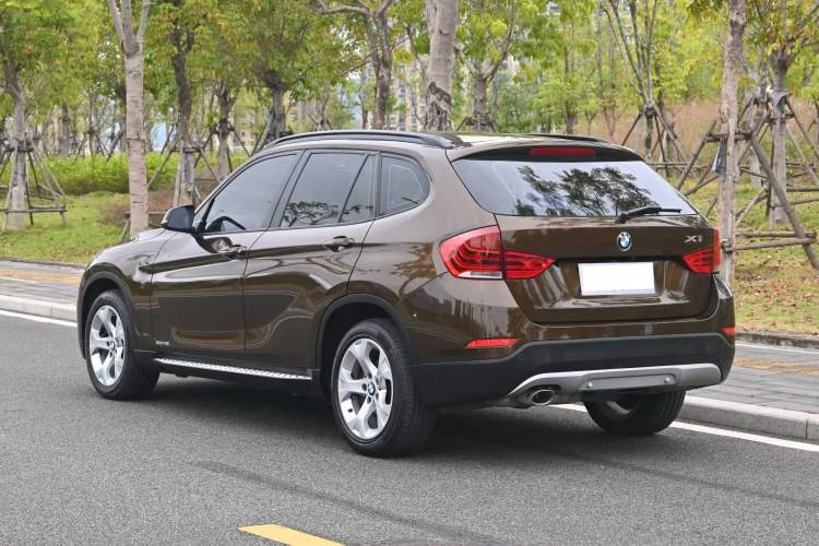 Used BMW X1 2013 sDrive18i manual model
